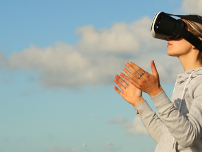 5 Best VR Headsets Under $100